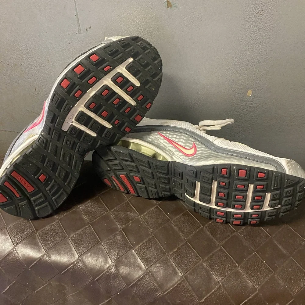 Nike White and Gray Mesh Sneakers with Pink Swoosh - Picture 6 of 6